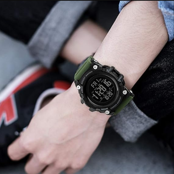 Montre Sport Outdoor Multifonction Étanche 50M – Résistante et Ultra Fiable