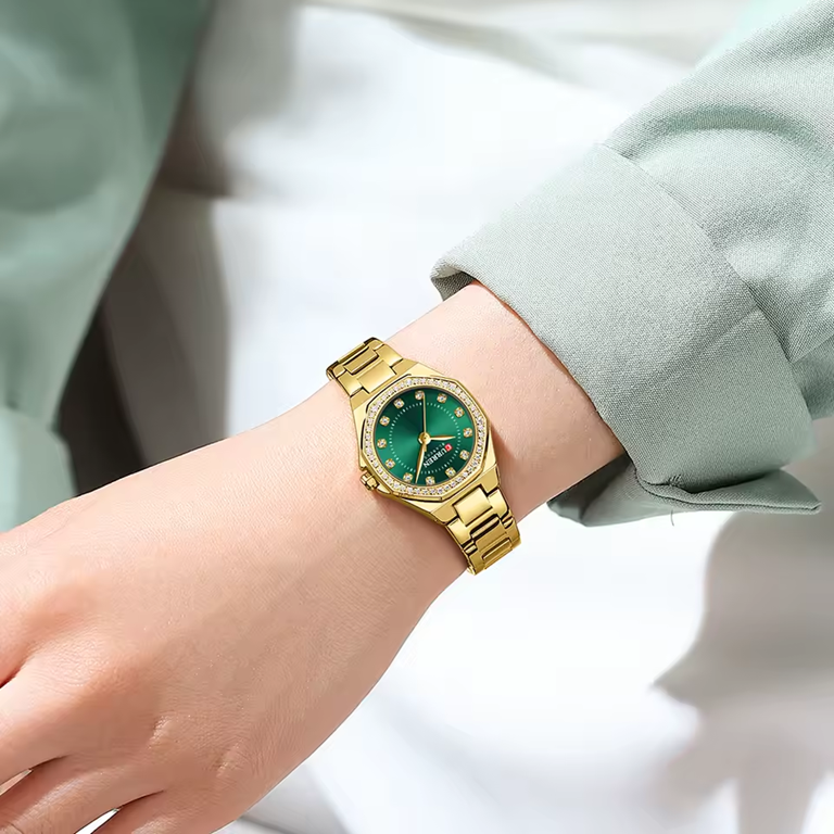 CURREN 9100 – Montre Femme Élégante Acier Or & Vert, Mode Luxe