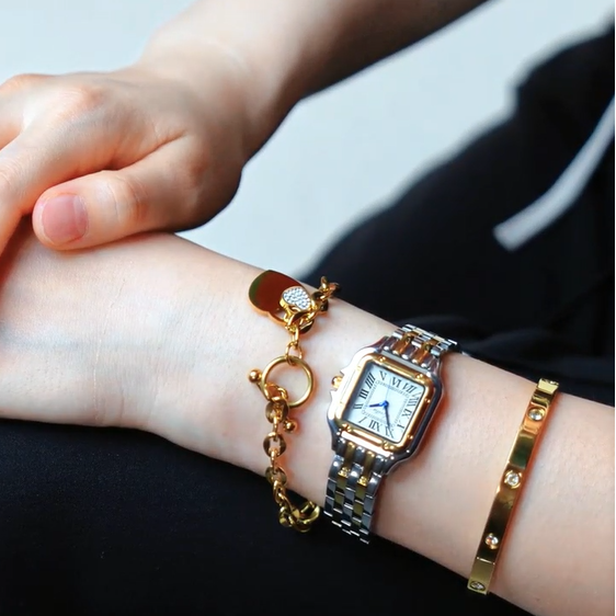 Ensemble de Luxe Scottie : Montre Femme et 2 Bracelets en Acier Inoxydable Plaqué Or 18K