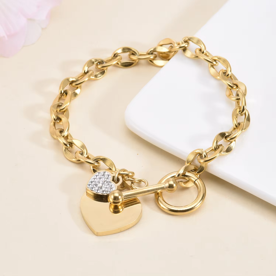 Ensemble de Luxe Scottie : Montre Femme et 2 Bracelets en Acier Inoxydable Plaqué Or 18K