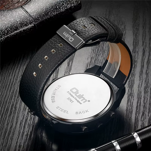 OULM 3741 Montre Militaire – Grand Cadran et Bracelet en Cuir